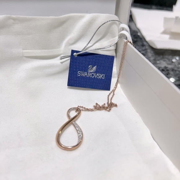 ✨ Stunning Elegant Vintage Swarovski Rose Infinity Exist Necklace - Picture 6 of 16